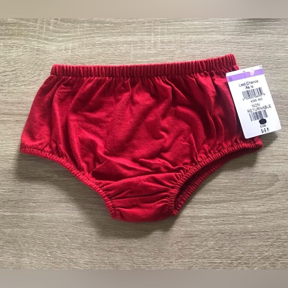 NWT … BURT’S BEES BABY “Size: 6 - 9 Months” Bloomers